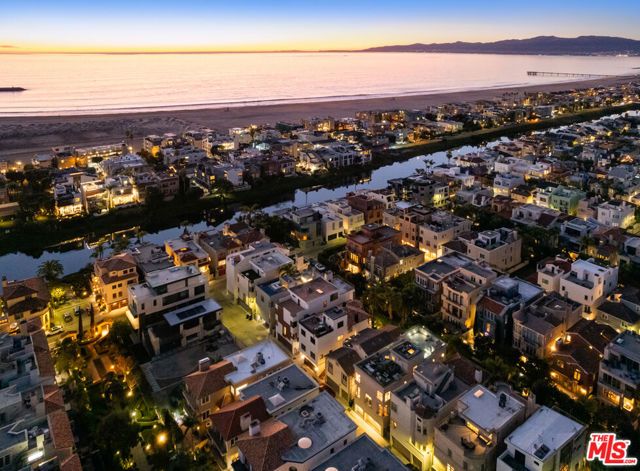 138 Voyage Mall, Marina Del Rey, CA 90292