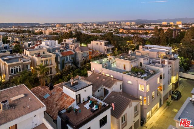 138 Voyage Mall, Marina Del Rey, CA 90292