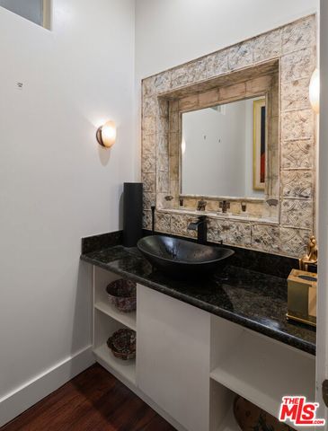 138 Voyage Mall, Marina Del Rey, CA 90292