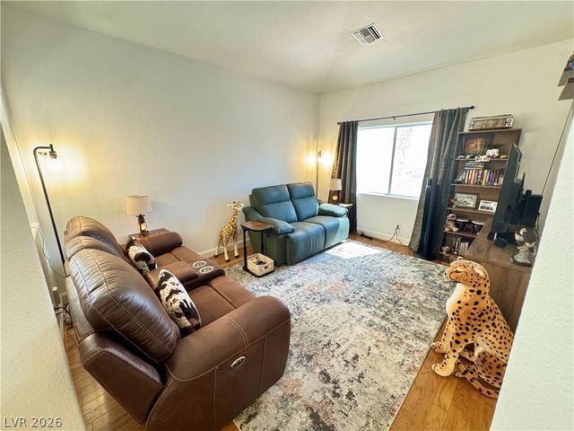 7652 Rolling View Drive 202, Las Vegas, NV 89149