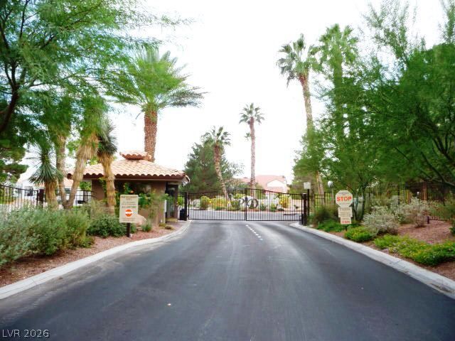 7652 Rolling View Drive 202, Las Vegas, NV 89149