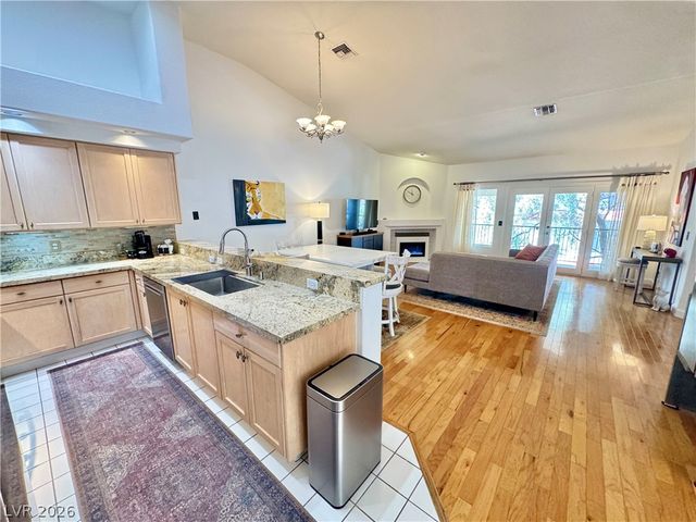 7652 Rolling View Drive 202, Las Vegas, NV 89149