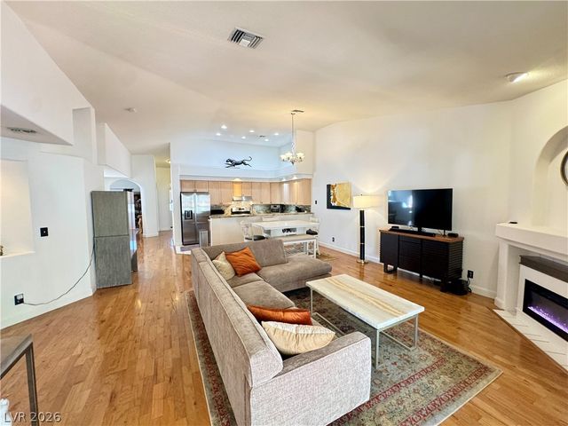 7652 Rolling View Drive 202, Las Vegas, NV 89149