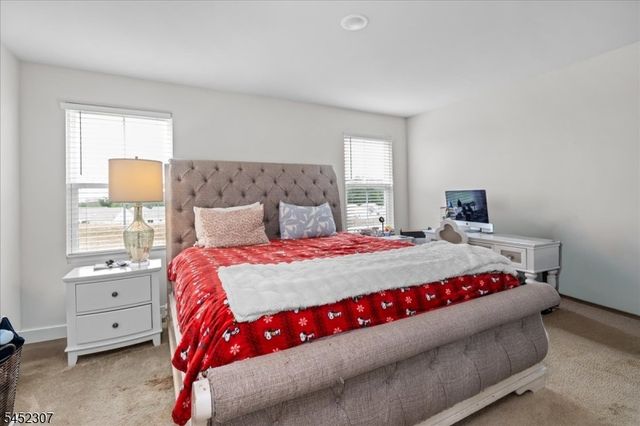 31 Lam Dr, Hardyston Twp., NJ 07419