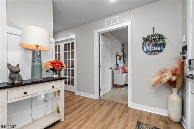 31 Lam Dr, Hardyston Twp., NJ 07419