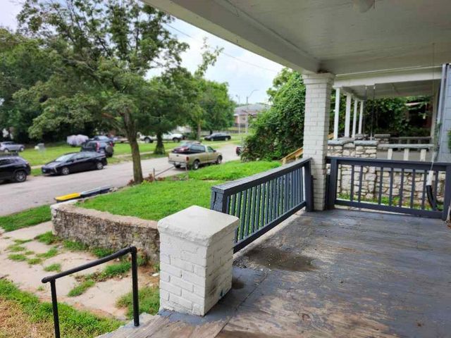 3426 Park Avenue, Kansas City, MO 64109