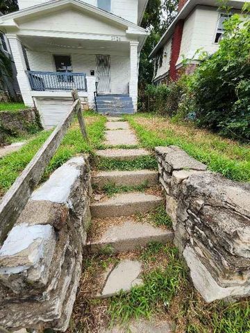 3426 Park Avenue, Kansas City, MO 64109