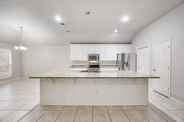 8100 Twin Oaks Drive, Mckinney, TX 75070