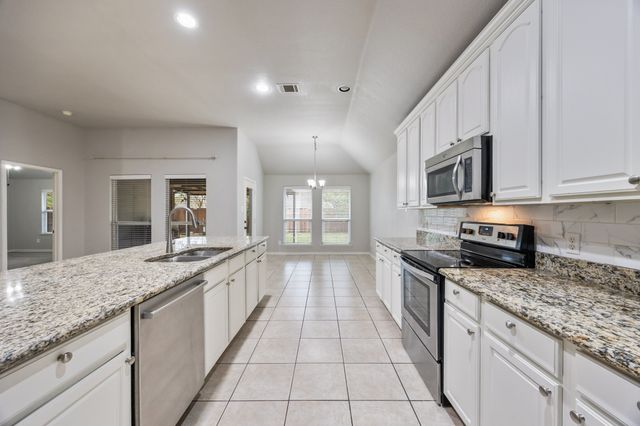 8100 Twin Oaks Drive, Mckinney, TX 75070