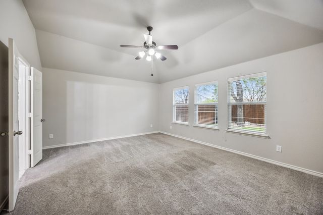 8100 Twin Oaks Drive, Mckinney, TX 75070