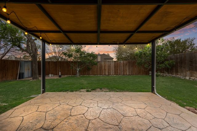 8100 Twin Oaks Drive, Mckinney, TX 75070