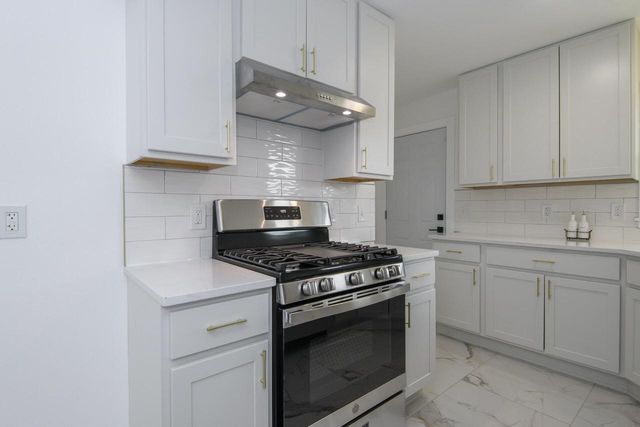 6655 N 84th STREET, Milwaukee, WI 53224