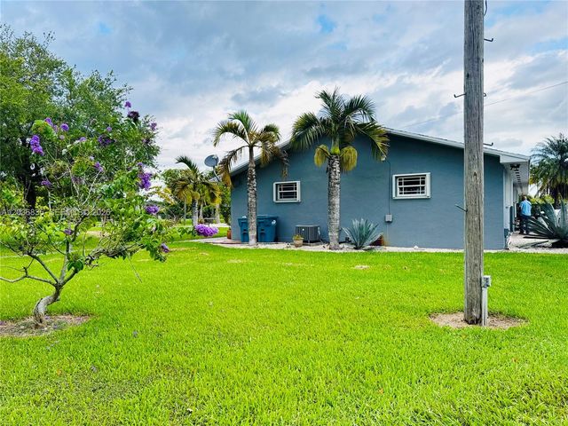 21217 SW 160 ST, Miami, FL 33187
