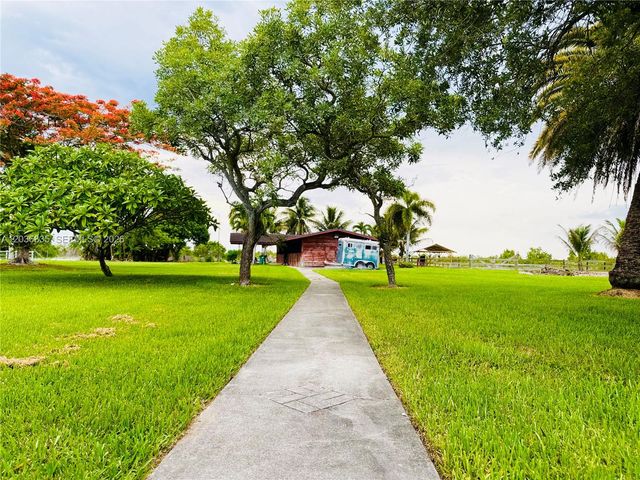 21217 SW 160 ST, Miami, FL 33187