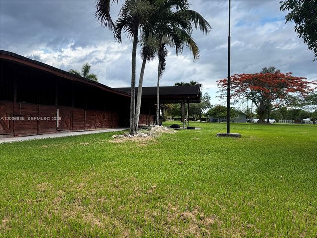 21217 SW 160 ST, Miami, FL 33187