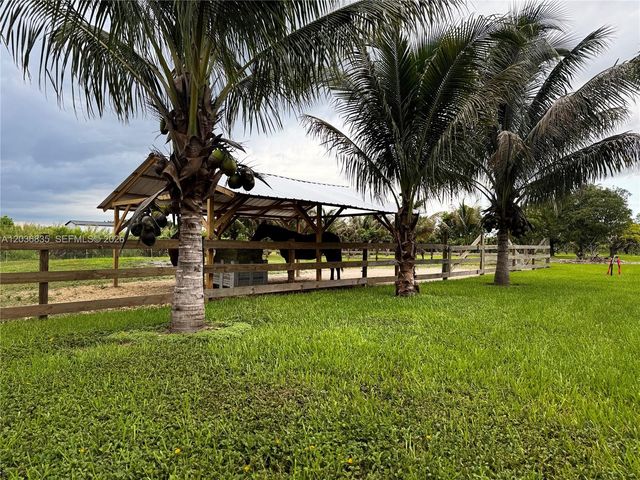 21217 SW 160 ST, Miami, FL 33187