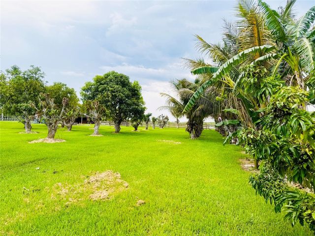 21217 SW 160 ST, Miami, FL 33187