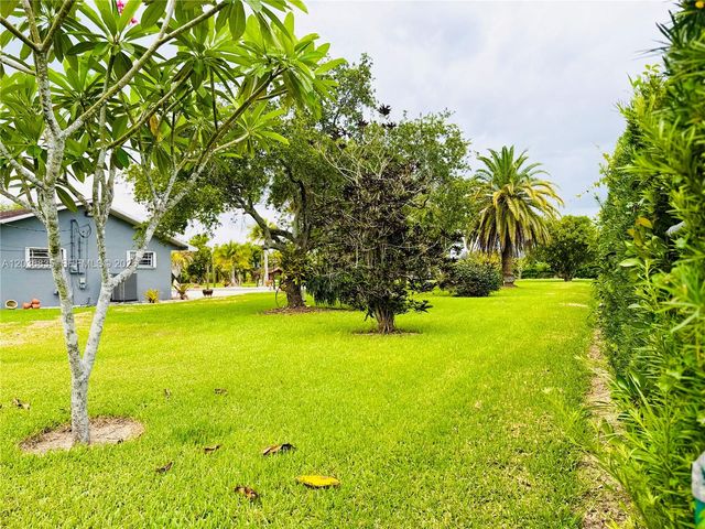 21217 SW 160 ST, Miami, FL 33187