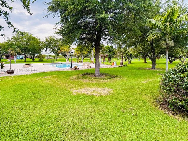 21217 SW 160 ST, Miami, FL 33187