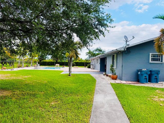 21217 SW 160 ST, Miami, FL 33187