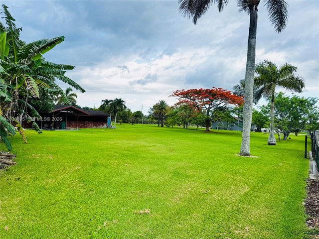 21217 SW 160 ST, Miami, FL 33187