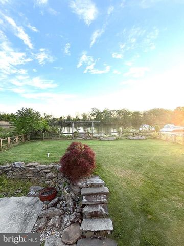 64 ISLAND ROAD, Bridgeport, NJ 08014