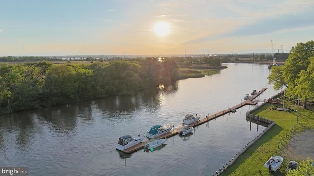 64 ISLAND ROAD, Bridgeport, NJ 08014