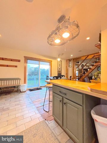 64 ISLAND ROAD, Bridgeport, NJ 08014