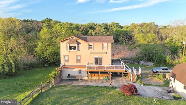64 ISLAND ROAD, Bridgeport, NJ 08014