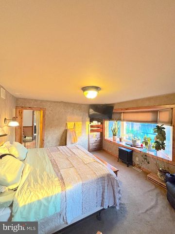 64 ISLAND ROAD, Bridgeport, NJ 08014