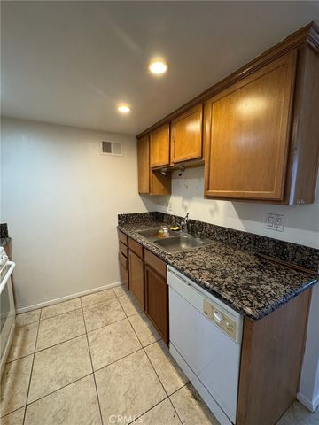 1305 Massachusetts 205, Riverside, CA 92507