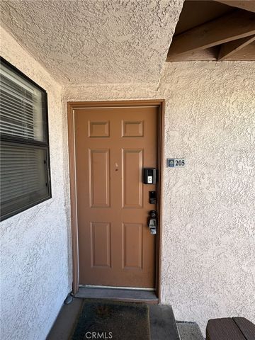 1305 Massachusetts 205, Riverside, CA 92507