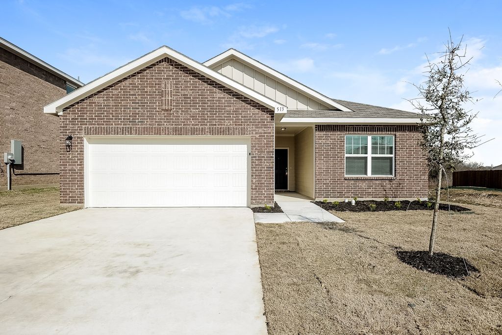 513 Scuttle Drive, Crowley, TX 76036