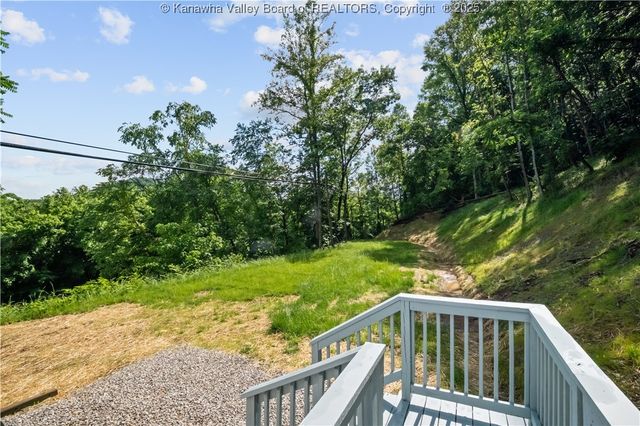 50 Tabor Drive, Chapmanville, WV 25508