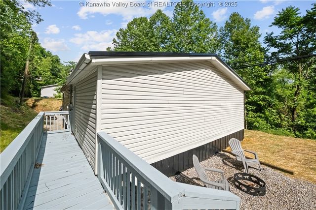 50 Tabor Drive, Chapmanville, WV 25508