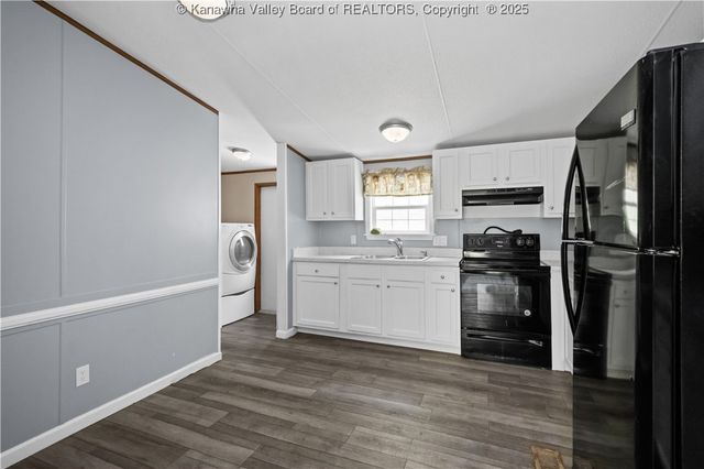 50 Tabor Drive, Chapmanville, WV 25508