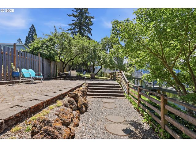 1300 Ne 68TH Ave 13, Portland, OR 97213