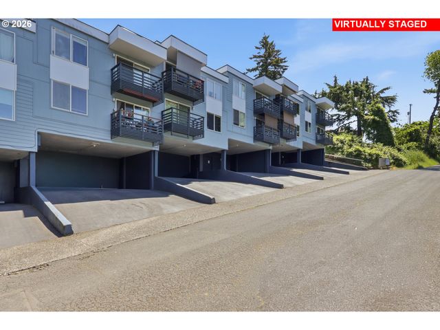 1300 Ne 68TH Ave 13, Portland, OR 97213