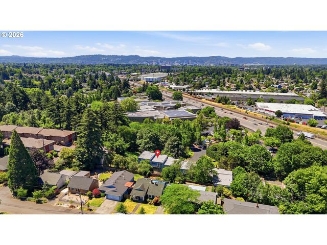 1300 Ne 68TH Ave 13, Portland, OR 97213