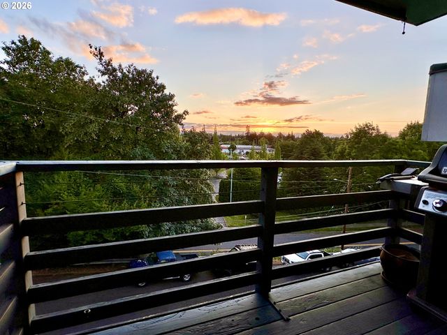1300 Ne 68TH Ave 13, Portland, OR 97213