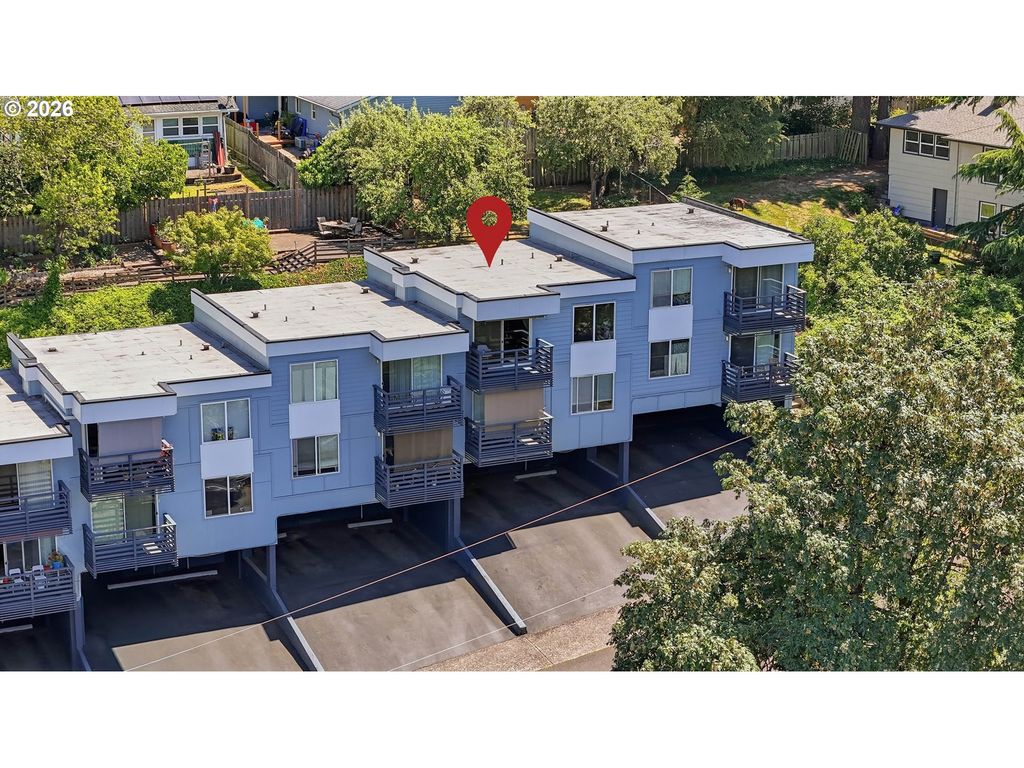 1300 Ne 68TH Ave 13, Portland, OR 97213