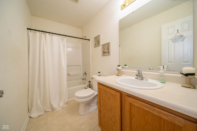 1247 Flint Court, Anderson, IN 46013