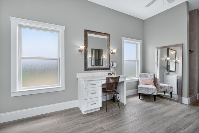 7 Pebble Creek Drive S, Le Claire, IA 52753
