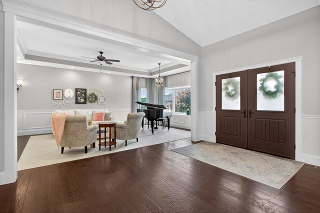 7 Pebble Creek Drive S, Le Claire, IA 52753
