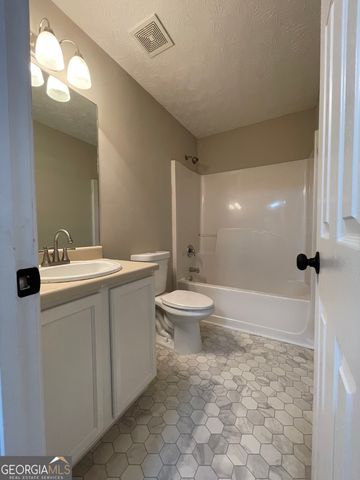 111 Shallow Creek Lane, Hogansville, GA 30230