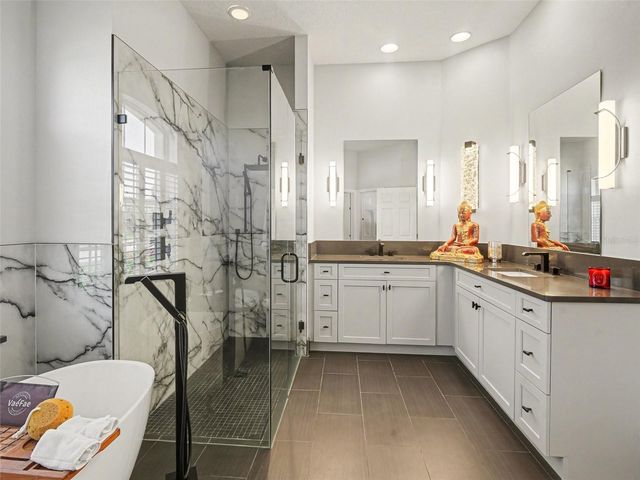 7219 COACHLIGHT STREET, Sarasota, FL 34243