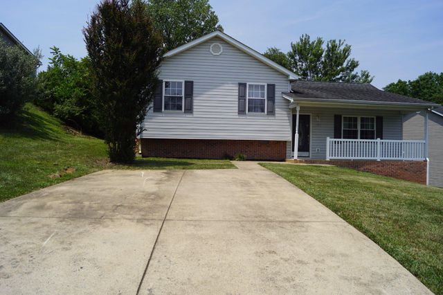 424 MEGHANN DR, Woodstock, VA 22664