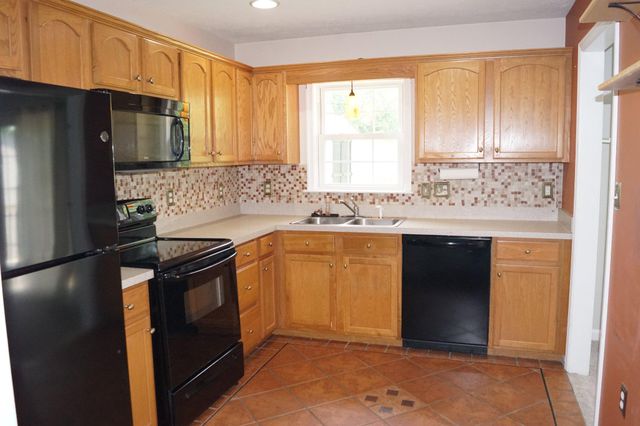 424 MEGHANN DR, Woodstock, VA 22664