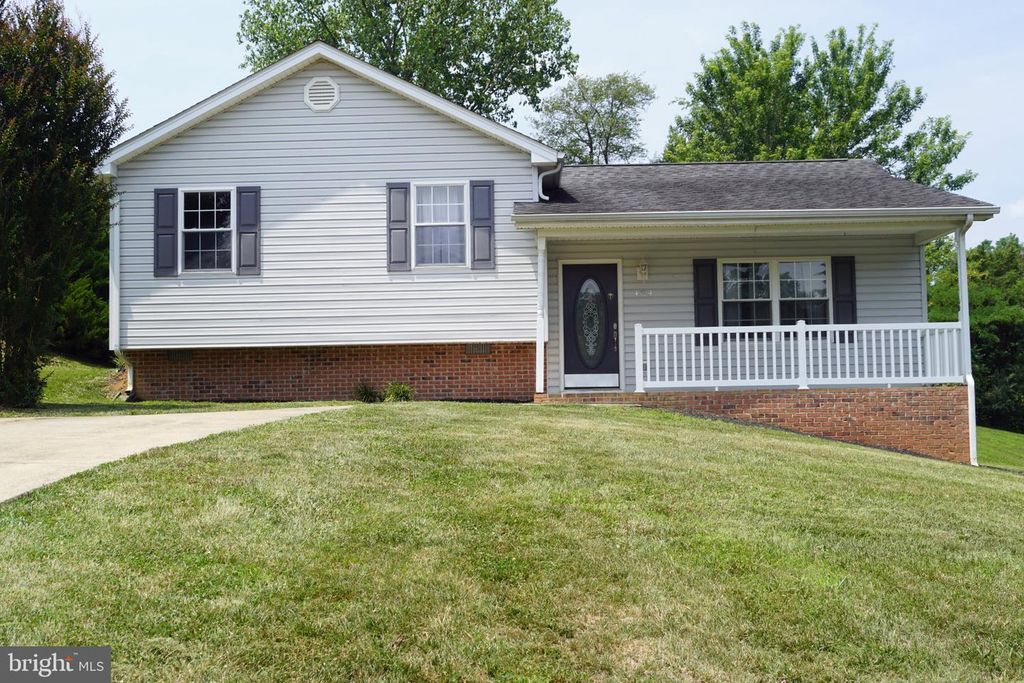 424 MEGHANN DR, Woodstock, VA 22664