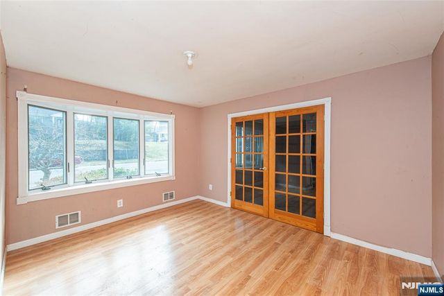 558 Beech Street, Twp Of Washington, NJ 07676